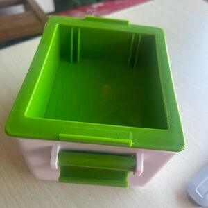 Tofu Press | Green and White